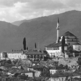 Κάστρο, Ασλάν Πασά τζαμί και τούρκικη Βιβλιοθήκη