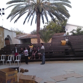 Εσωτερική αυλή-χώρος παραστάσεων στο αρχοντικό της Αξιοθέας