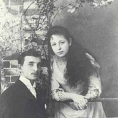 Ο Αντώνης Μπενάκης και η Πηνελόπη Δέλτα σε εφηβική ηλικία