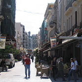 Ο Δροσινός, η Βασιλίνα και η Μελιώ στους κεντρικούς δρόμους της πόλης