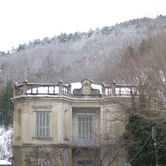 Το κλειστό σπίτι στο ποτάμι